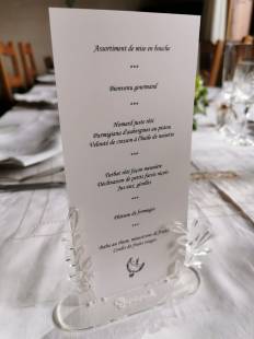  porte-menus en plexiglas personnalisés à Rouen 